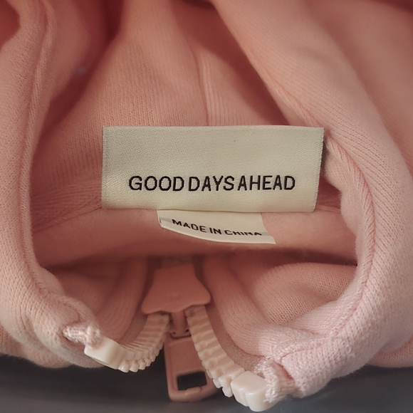 Comfrt Pink Hoodie with Full Zipper Bubble Gum Color - Picture 4 of 6